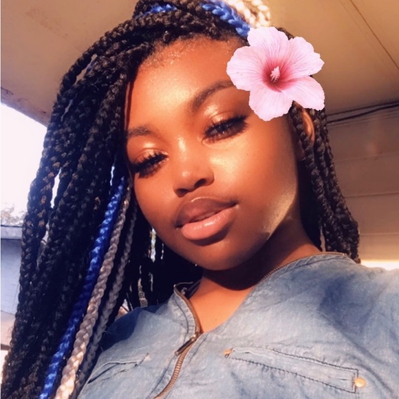 Meet your Posher, Mikiyah - Picture 1 of 2